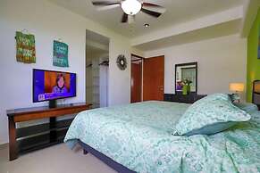 Spacious Condo with Gym & Pool Cancun