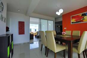 Spacious Condo with Gym & Pool Cancun