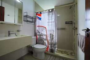 Spacious Condo with Gym & Pool Cancun