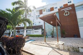 Spacious Condo with Gym & Pool Cancun