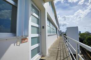 Spacious Condo with Gym & Pool Cancun