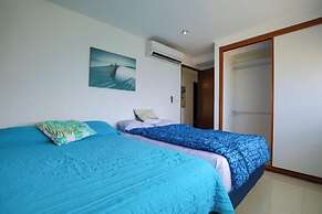 Spacious Condo with Gym & Pool Cancun