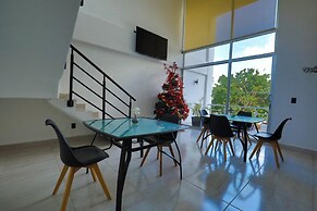 Spacious Condo with Gym & Pool Cancun