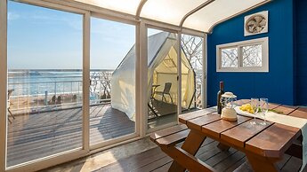 Yeongheungdo Blue Story Pension