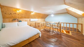 Yeongheungdo Blue Story Pension