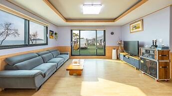 Yeongheungdo Blue Story Pension