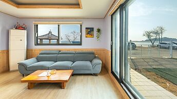Yeongheungdo Blue Story Pension
