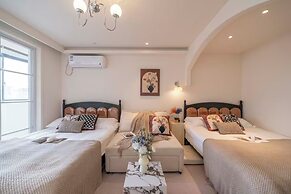 Book and Bed - Shanghai