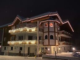 Mountain Stay With Balcony