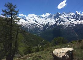 Mountain Stay With Balcony