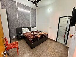 Hotel Gurudev Palace