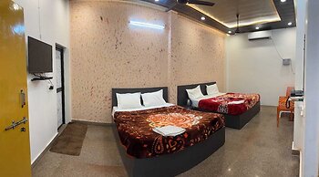 Hotel Gurudev Palace