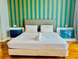 The Platinum KLCC by Moonlight