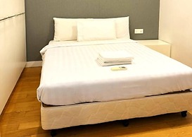 The Platinum KLCC by Moonlight