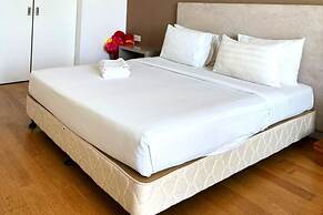 The Platinum KLCC by Moonlight