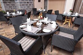 LONGVIEW LUXURY RESORT