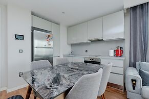 lUX RESIDENCE IN HIGH FLOOR