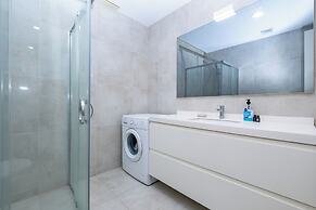 lUX RESIDENCE IN HIGH FLOOR