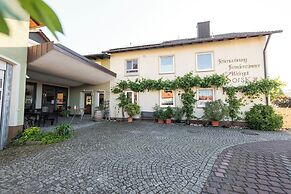 Weingut & Gästehof Borst