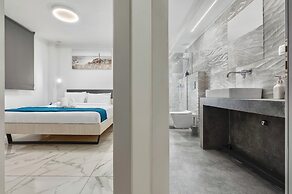 Premium Jacuzzi Suite at the City Center