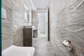 Premium Jacuzzi Suite at the City Center