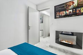 Premium Jacuzzi Suite at the City Center