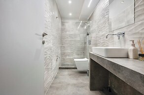 Premium Jacuzzi Suite at the City Center