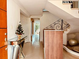 Venator House Boutique