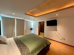 Venator House Boutique