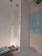 Cosy 2 Bedroom Apartment in a Prominent Area of East London Nahoon