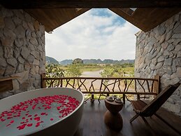 AiLee Villa & Hotel Tamcoc