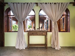 AiLee Villa & Hotel Tamcoc