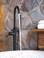 AiLee Villa & Hotel Tamcoc