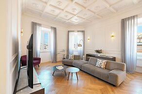 SJR Luxury Apartment Trevi Fountain