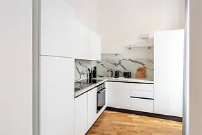 SJR Luxury Apartment Trevi Fountain