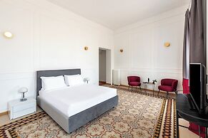 SJR Luxury Apartment Trevi Fountain