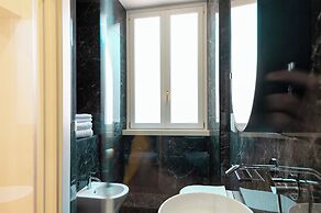 SJR Luxury Apartment Trevi Fountain