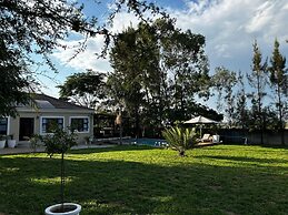 Stunning 2 bed With Pool - 2275