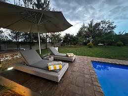 Stunning 2 bed With Pool - 2275