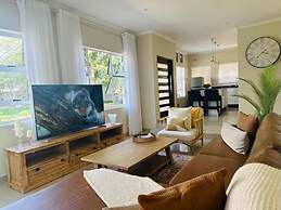 Stunning 2 bed With Pool - 2275