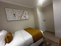 Stunning 2 bed With Pool - 2275