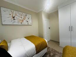 Stunning 2 bed With Pool - 2275