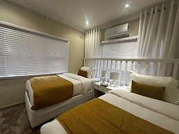 Stunning 2 bed With Pool - 2275