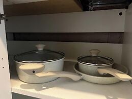 Lena St - 3 Bedroom House - Sleeps 6 - Wifi