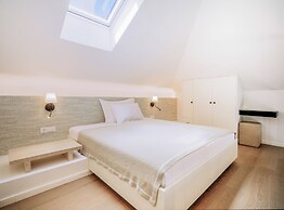 MARSHAL CLUB HOTEL