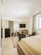 MARSHAL CLUB HOTEL
