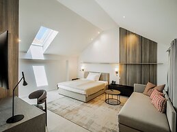 MARSHAL CLUB HOTEL