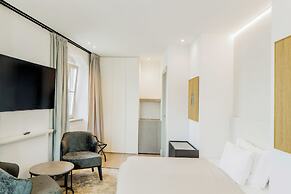 MARSHAL CLUB HOTEL