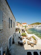MARSHAL CLUB HOTEL