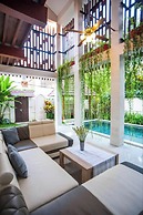 Huge Two Storey 4 Bed 4 Bath Villa With Pool Right in the Heart of Sem